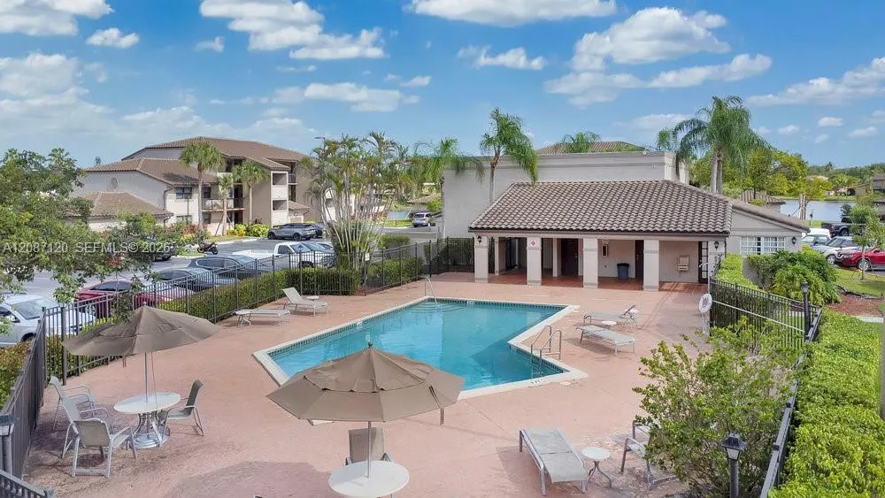 9894 Nob Hill Ln #9894 Sunrise, FL 33351