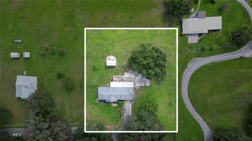 2422 BERRY ROAD Plant City, FL 33567