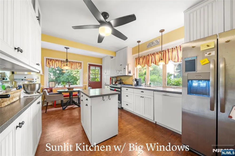 332 Harold Avenue Leonia, NJ 07605