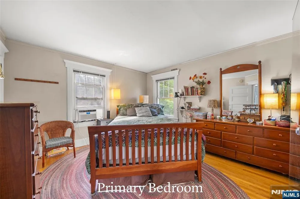 332 Harold Avenue Leonia, NJ 07605