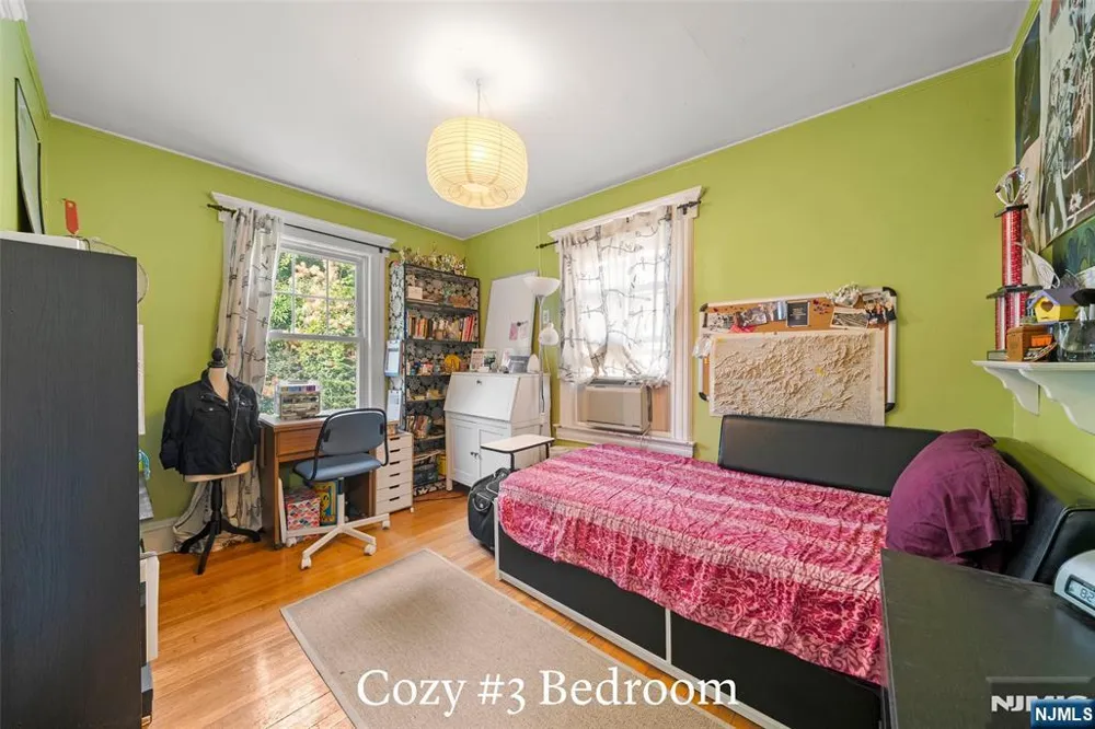 332 Harold Avenue Leonia, NJ 07605