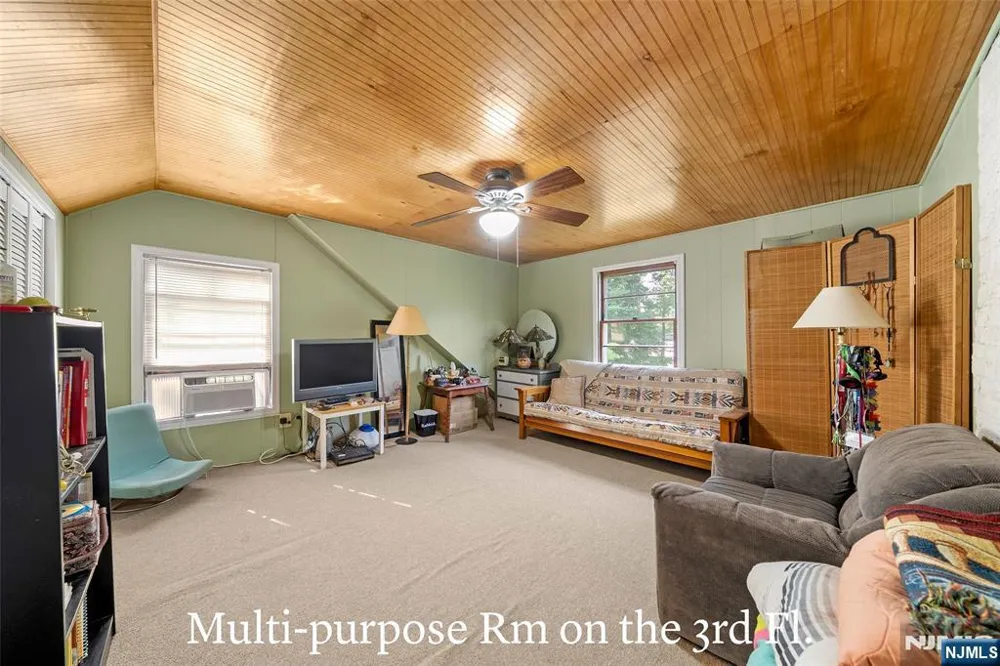 332 Harold Avenue Leonia, NJ 07605