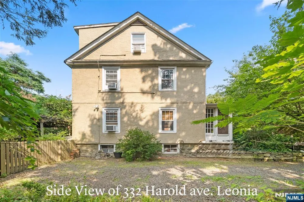 332 Harold Avenue Leonia, NJ 07605