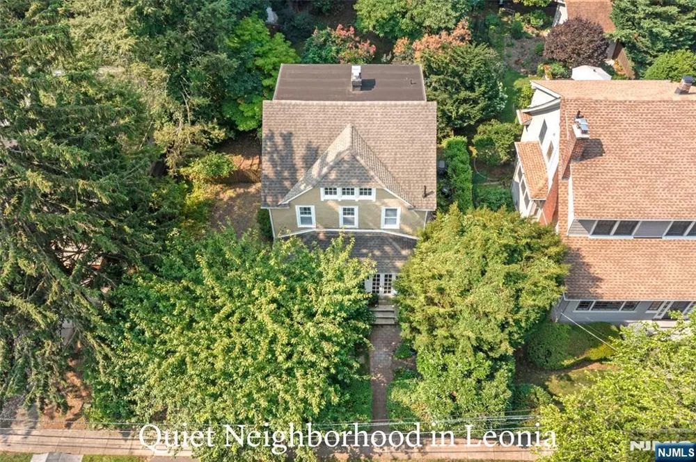 332 Harold Avenue Leonia, NJ 07605