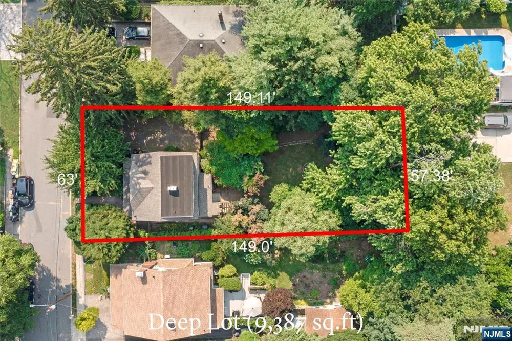 332 Harold Avenue Leonia, NJ 07605