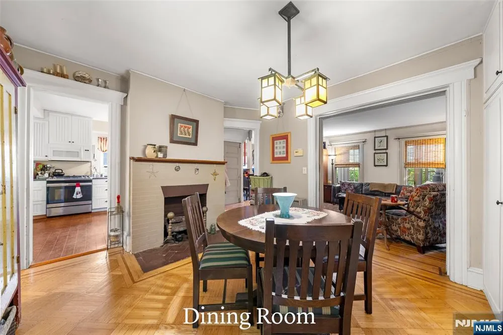 332 Harold Avenue Leonia, NJ 07605
