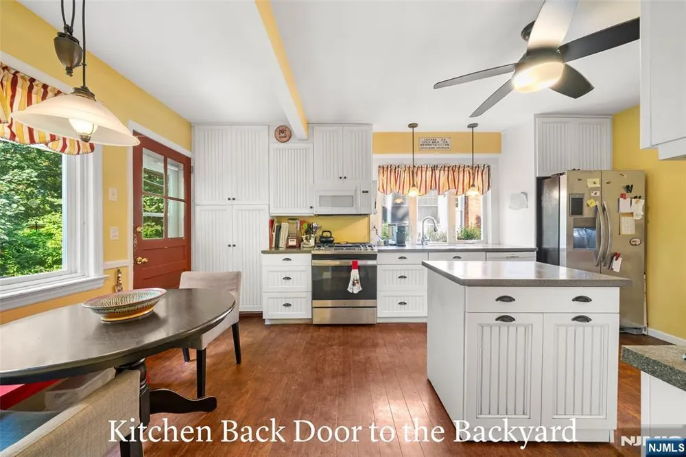 332 Harold Avenue Leonia, NJ 07605