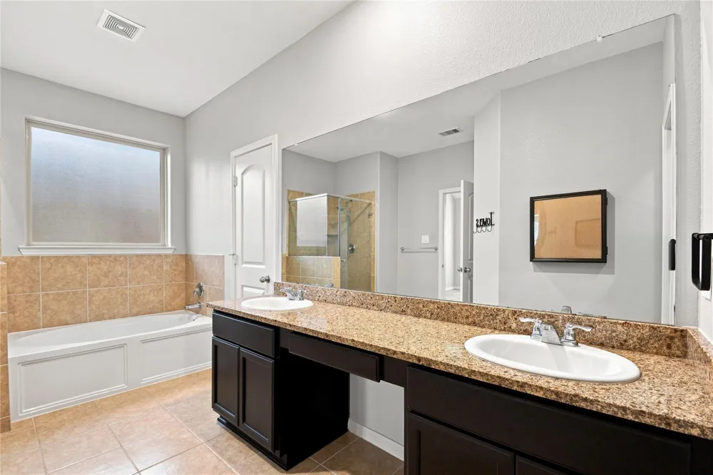 450 Terra Vista Circle Montgomery, TX 77356