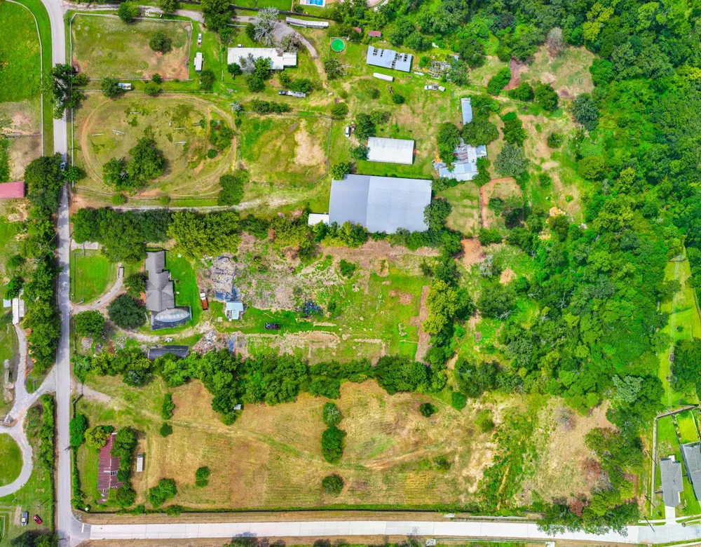 25635 Hufsmith Cemetery Road Tomball, TX 77375