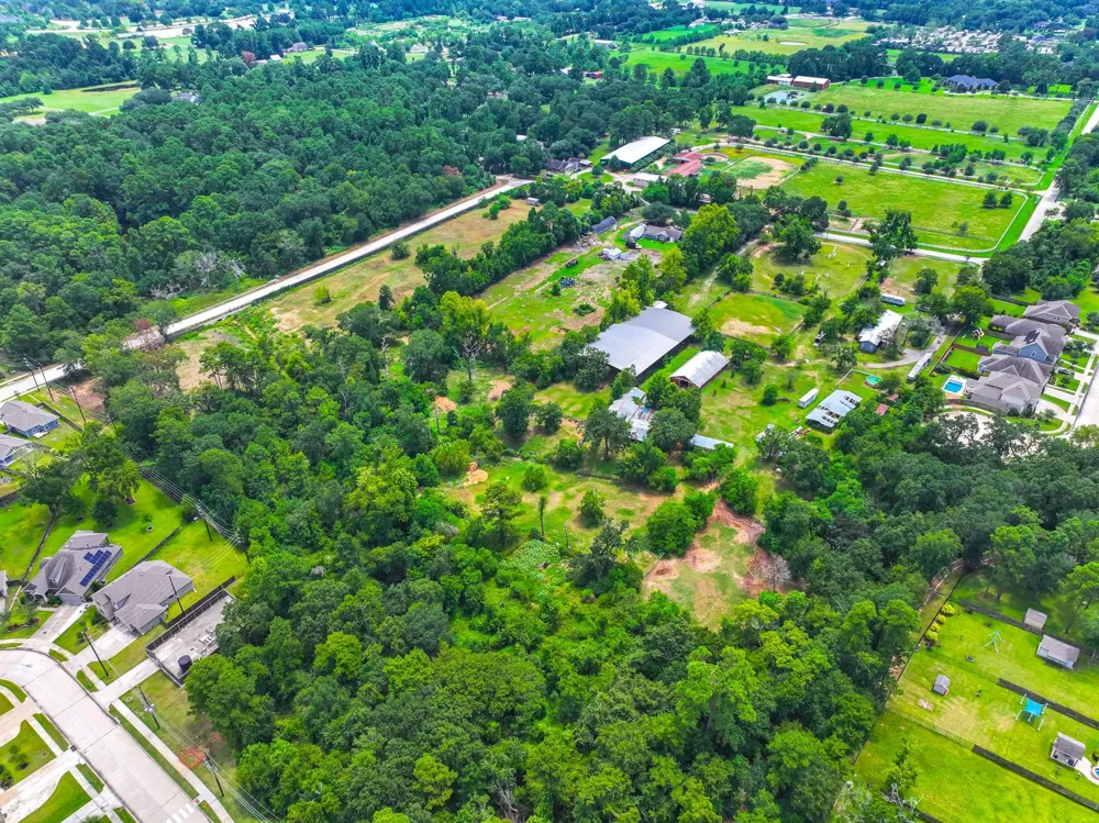 25635 Hufsmith Cemetery Road Tomball, TX 77375