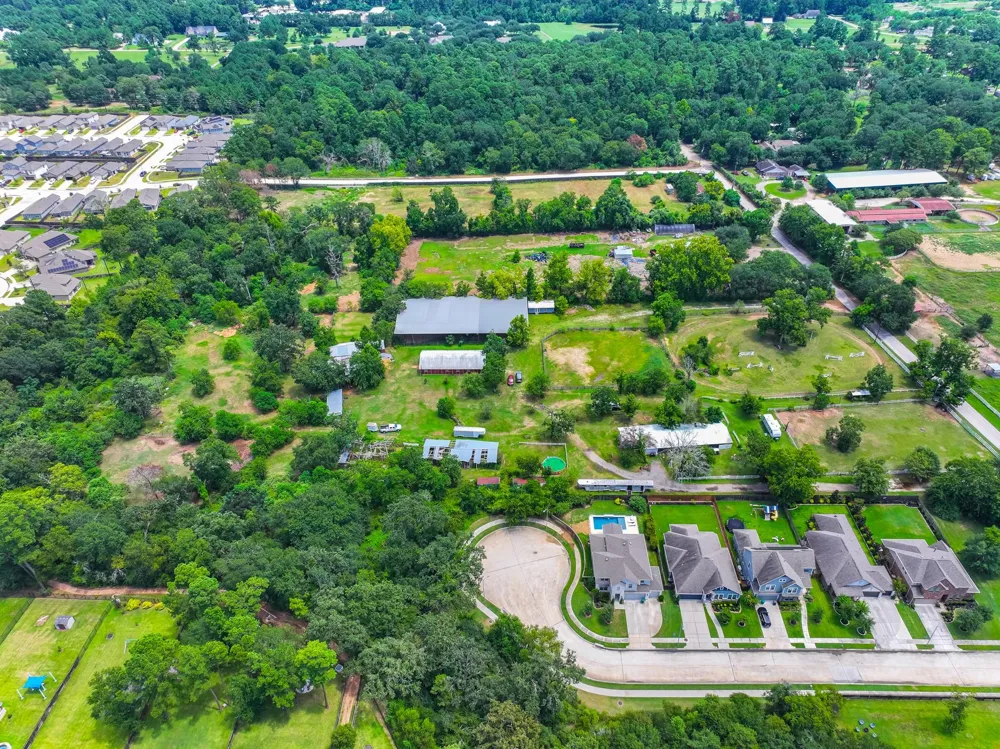 25635 Hufsmith Cemetery Road Tomball, TX 77375