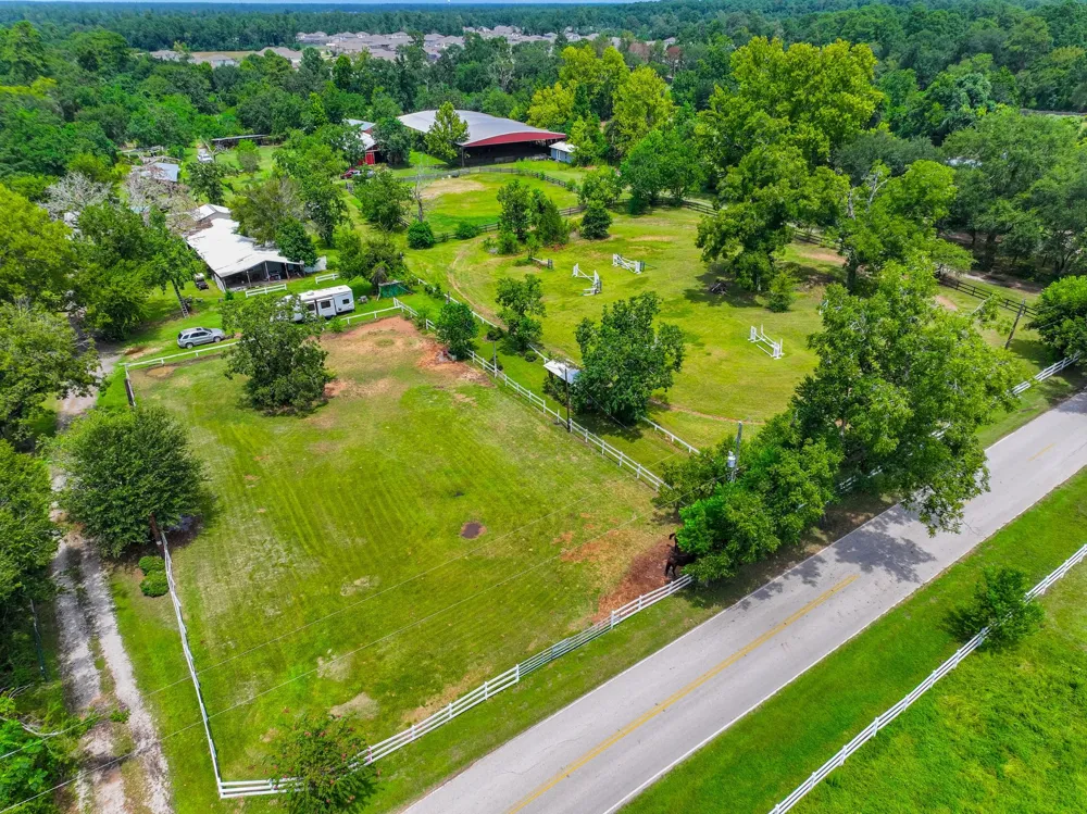 25635 Hufsmith Cemetery Road Tomball, TX 77375