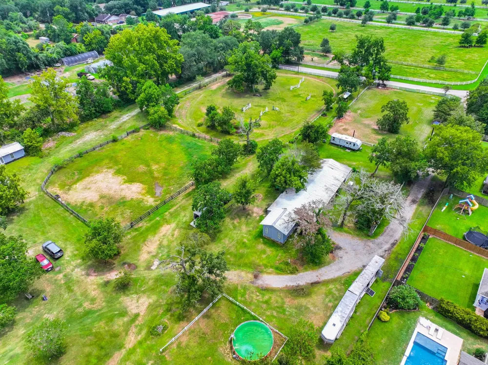 25635 Hufsmith Cemetery Road Tomball, TX 77375