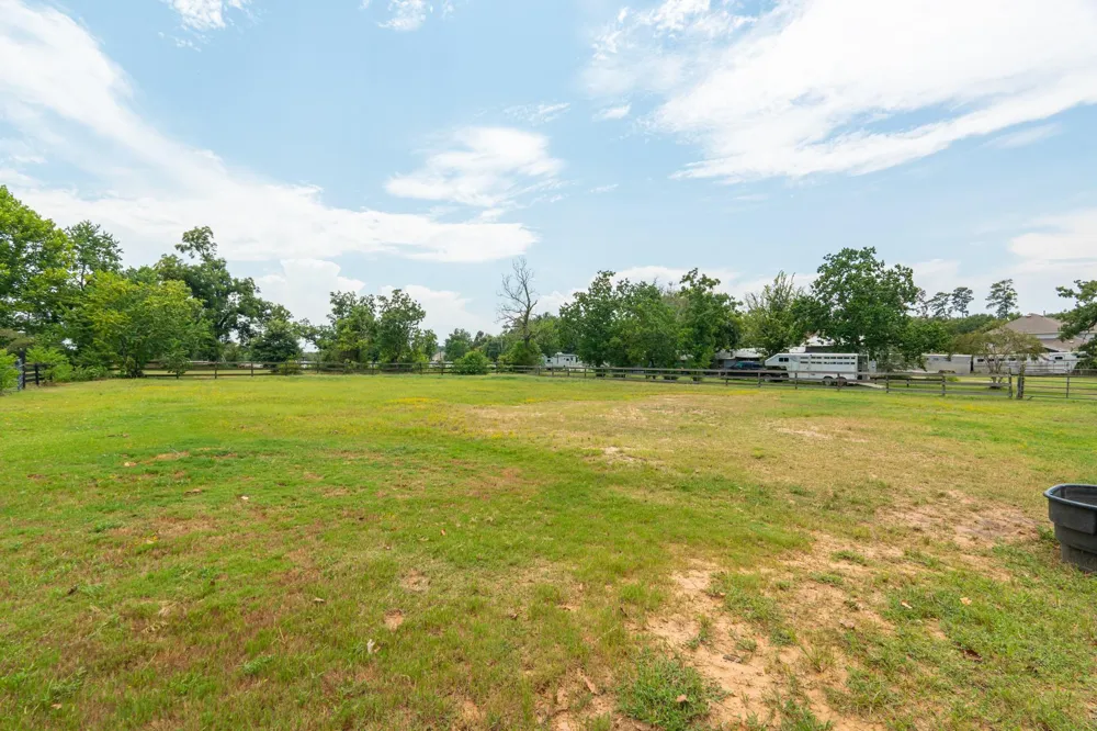 25635 Hufsmith Cemetery Road Tomball, TX 77375