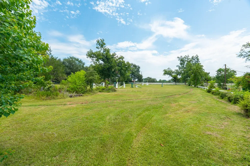 25635 Hufsmith Cemetery Road Tomball, TX 77375
