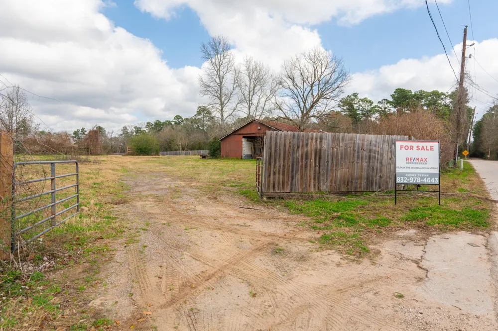 25635 Hufsmith Cemetery Road Tomball, TX 77375