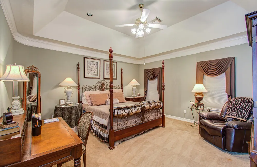 2214 W Holcombe Boulevard Houston, TX 77030