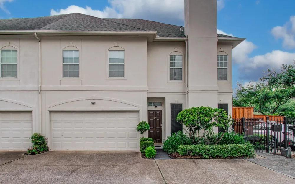 2214 W Holcombe Boulevard Houston, TX 77030