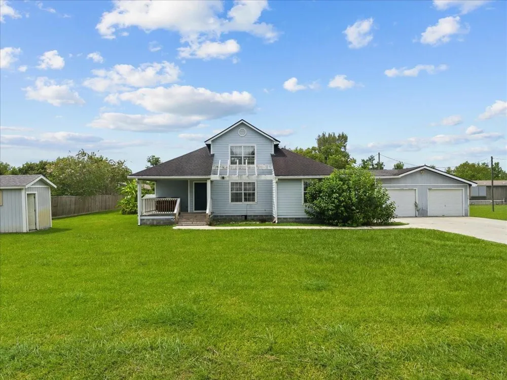 7228 Avenue R Santa Fe, TX 77510