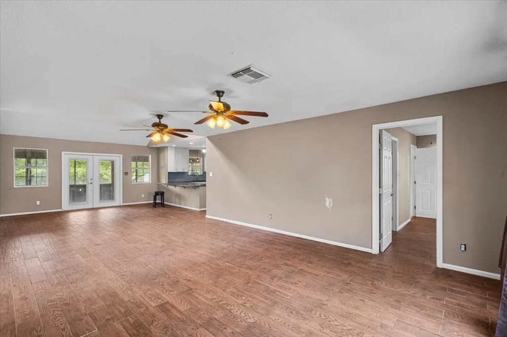 7228 Avenue R Santa Fe, TX 77510
