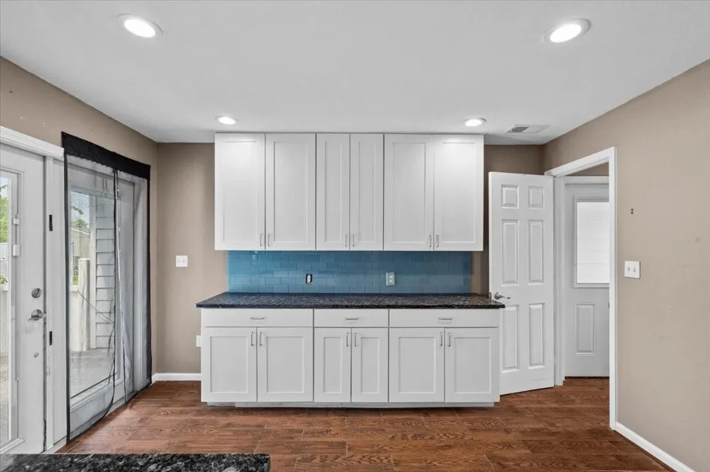 7228 Avenue R Santa Fe, TX 77510