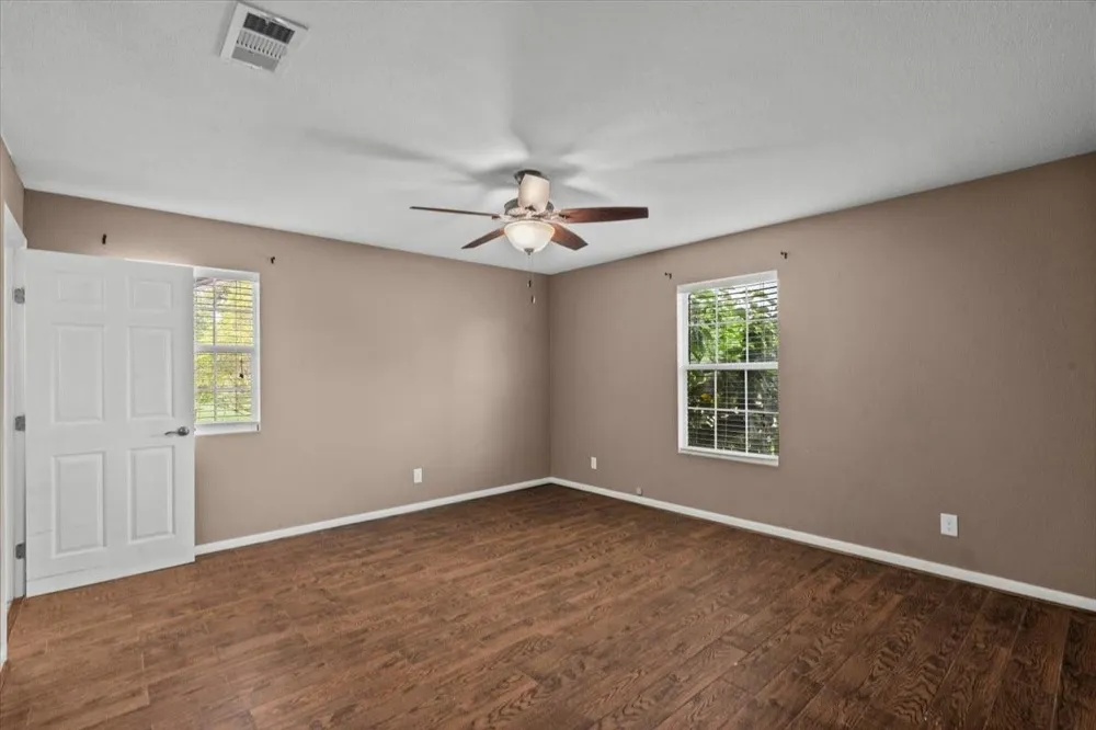 7228 Avenue R Santa Fe, TX 77510
