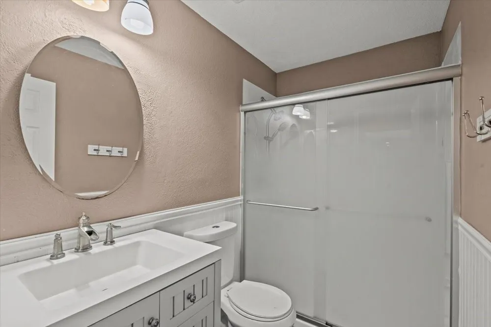7228 Avenue R Santa Fe, TX 77510