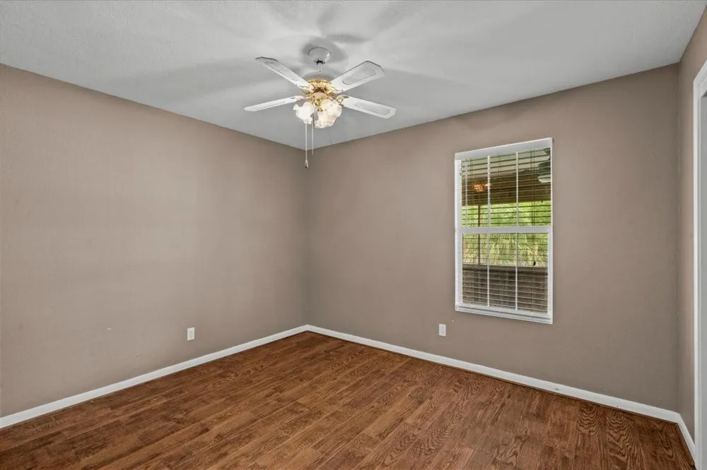7228 Avenue R Santa Fe, TX 77510