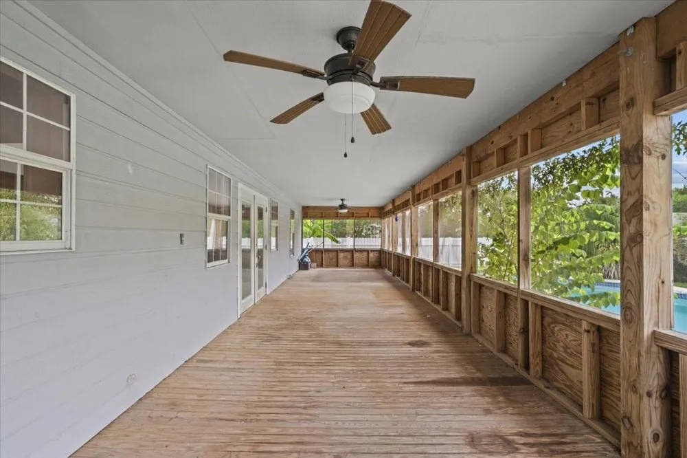 7228 Avenue R Santa Fe, TX 77510