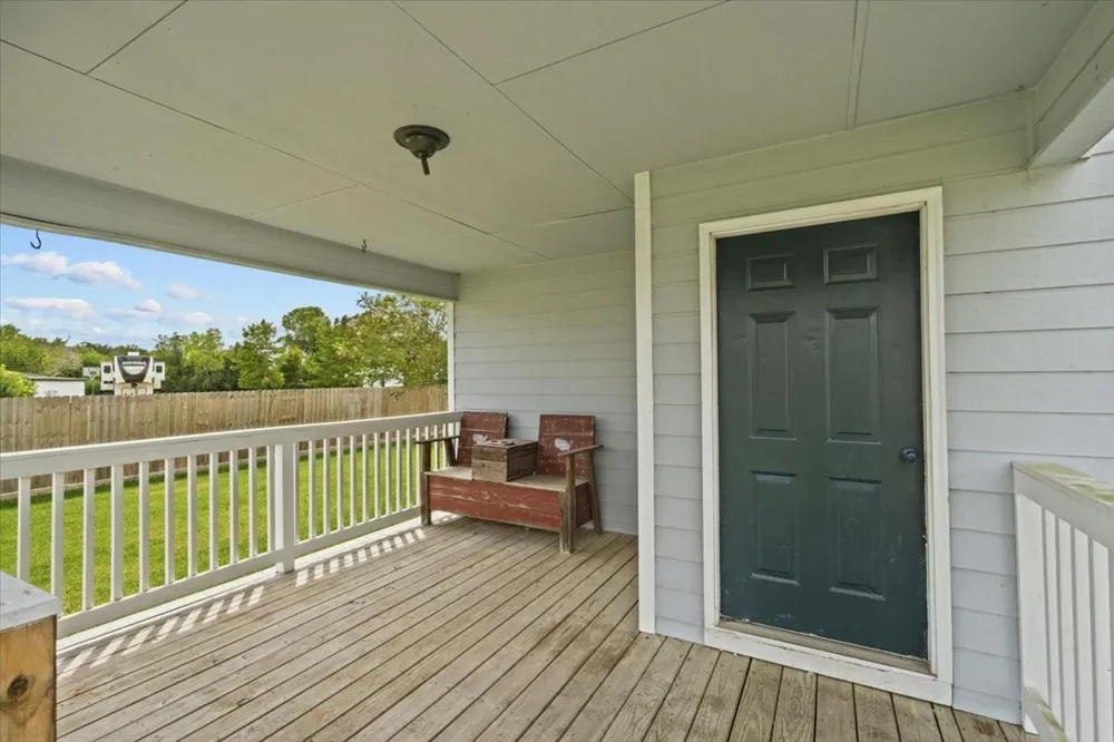 7228 Avenue R Santa Fe, TX 77510