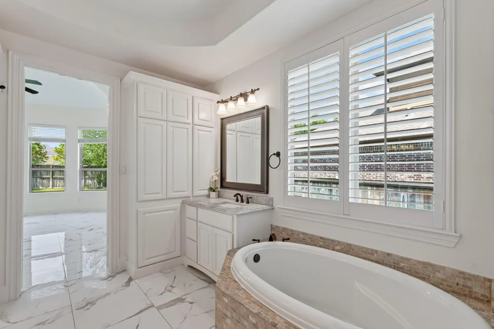 19 Brittany Rose Place The Woodlands, TX 77375
