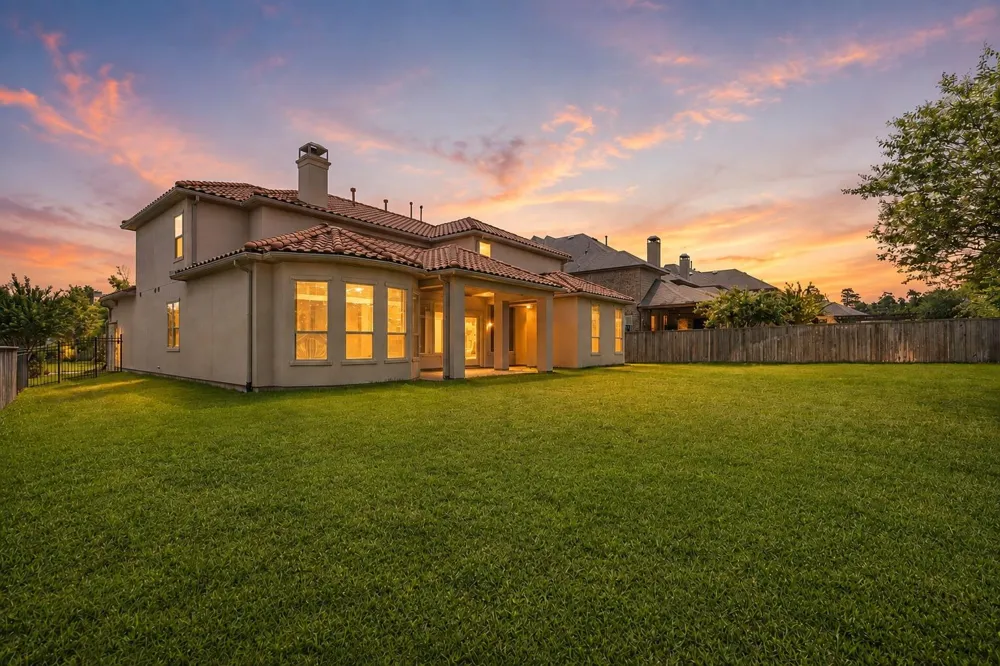 19 Brittany Rose Place The Woodlands, TX 77375