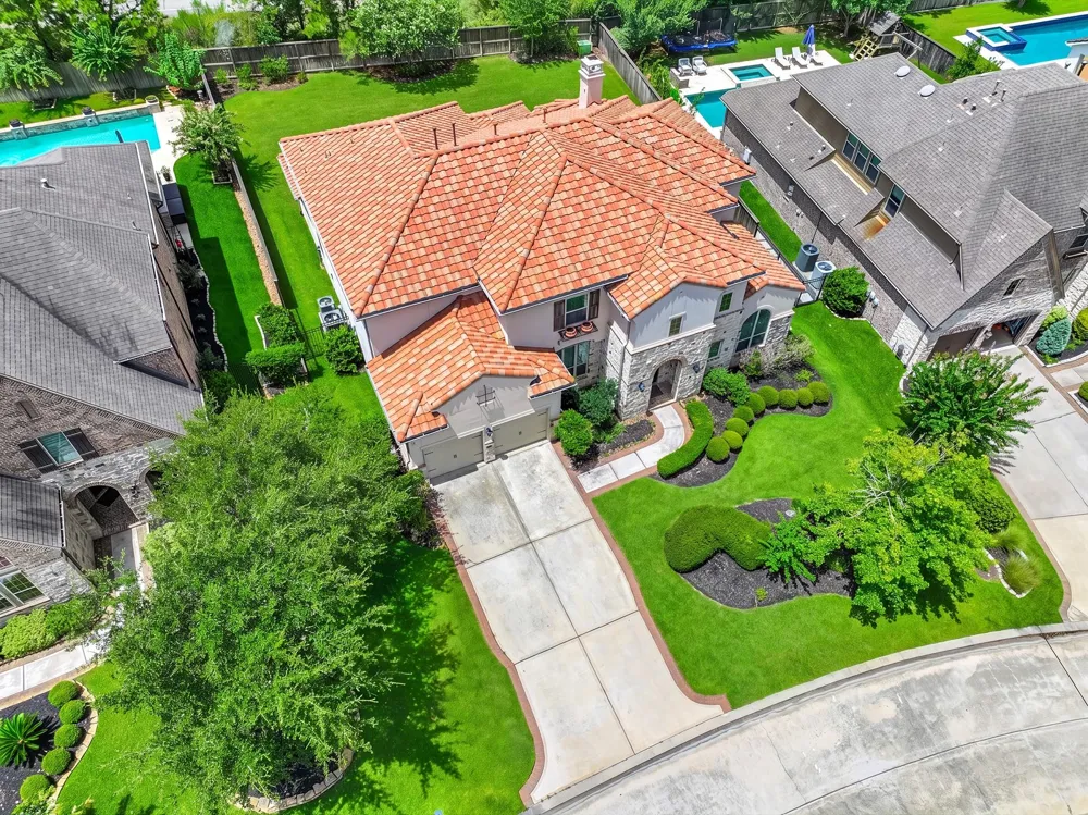19 Brittany Rose Place The Woodlands, TX 77375