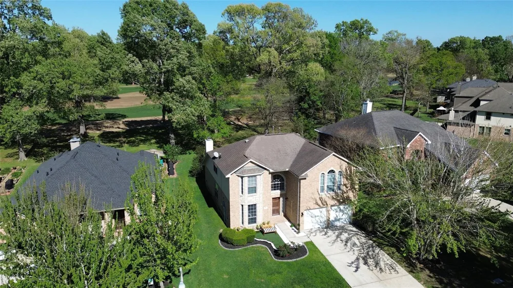80 La Costa Drive Montgomery, TX 77356