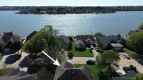 80 La Costa Drive