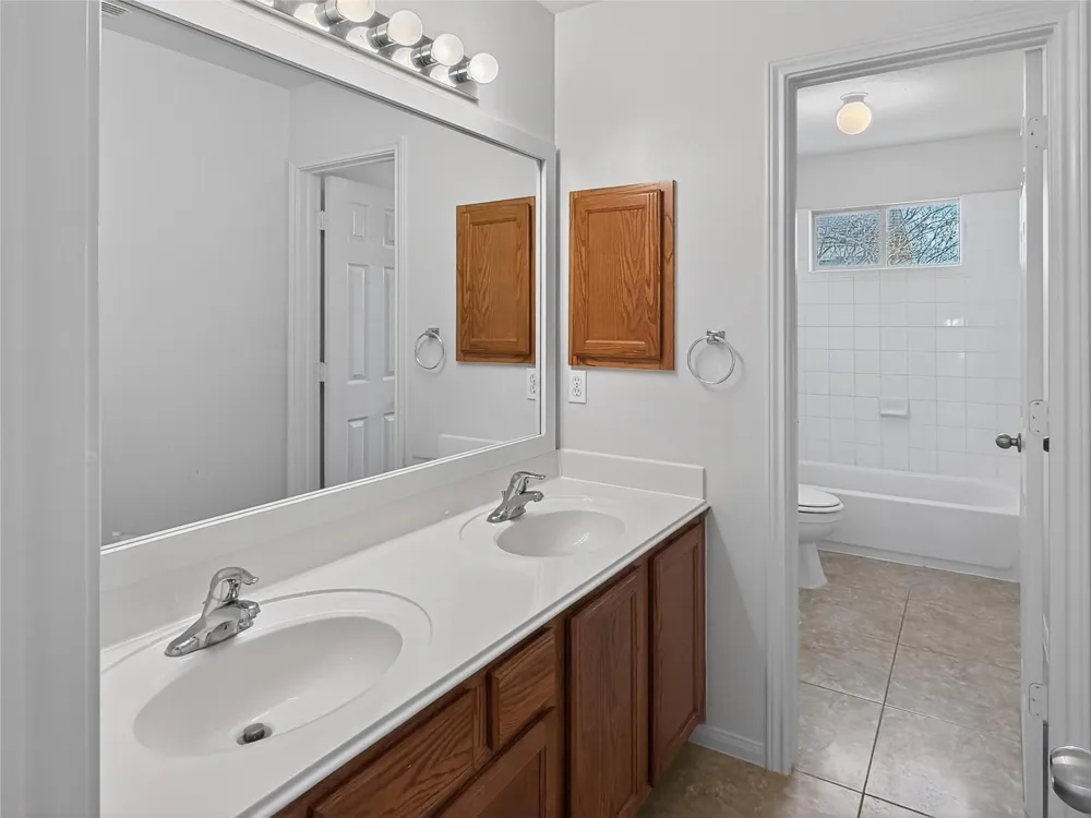 80 La Costa Drive Montgomery, TX 77356
