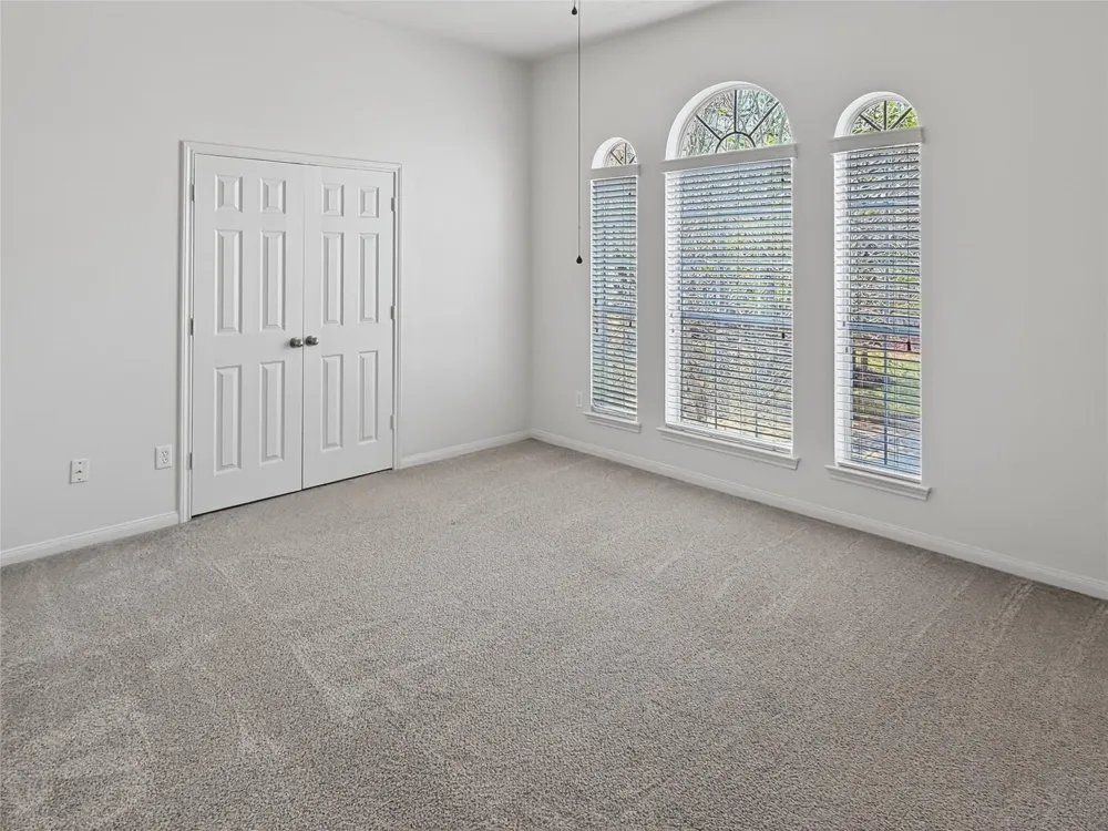 80 La Costa Drive Montgomery, TX 77356