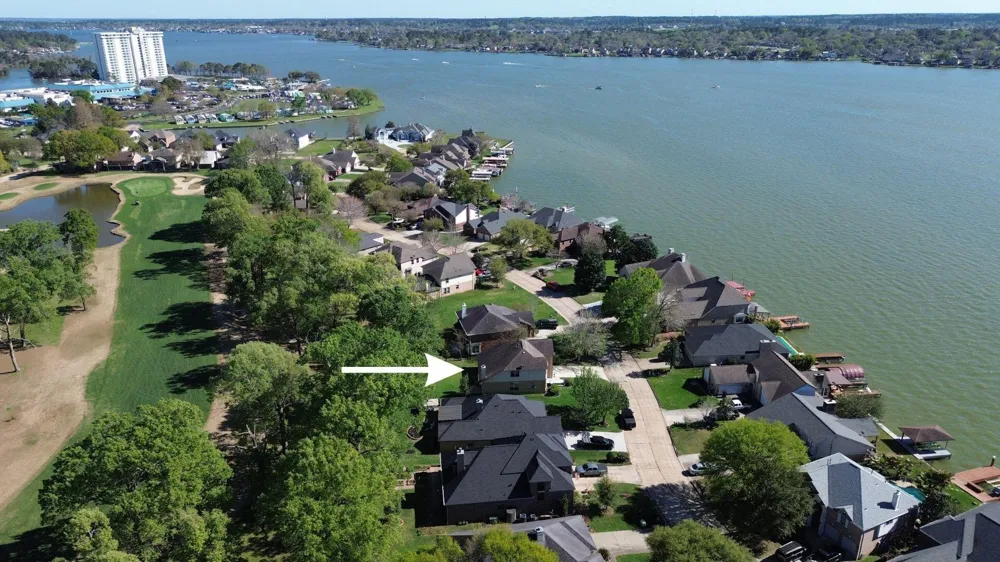 80 La Costa Drive Montgomery, TX 77356