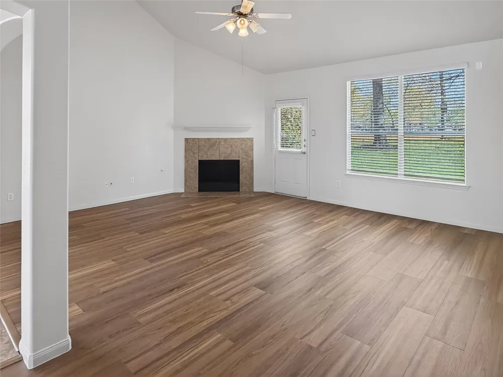 80 La Costa Drive Montgomery, TX 77356