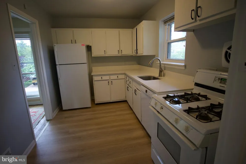 922 19TH STREET S #B2 Arlington, VA 22202