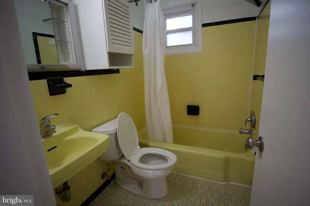 922 19TH STREET S #B2 Arlington, VA 22202
