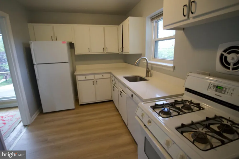 922 19TH STREET S #B2 Arlington, VA 22202