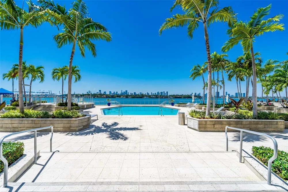 800 West Ave #836 Miami Beach, FL 33139
