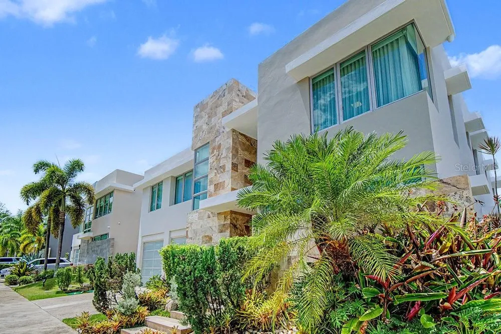 70 AQCUAMARINA San Juan, PR 00931