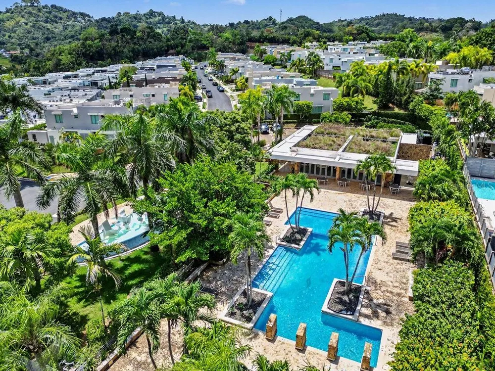 70 AQCUAMARINA San Juan, PR 00931