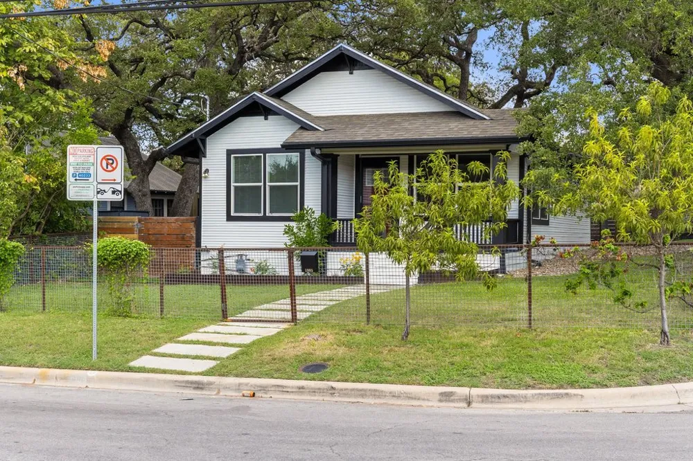 1905 Brackenridge Street Austin, TX 78704