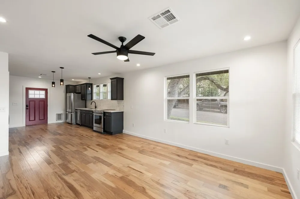 1905 Brackenridge Street Austin, TX 78704