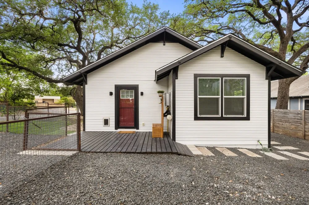 1905 Brackenridge Street Austin, TX 78704