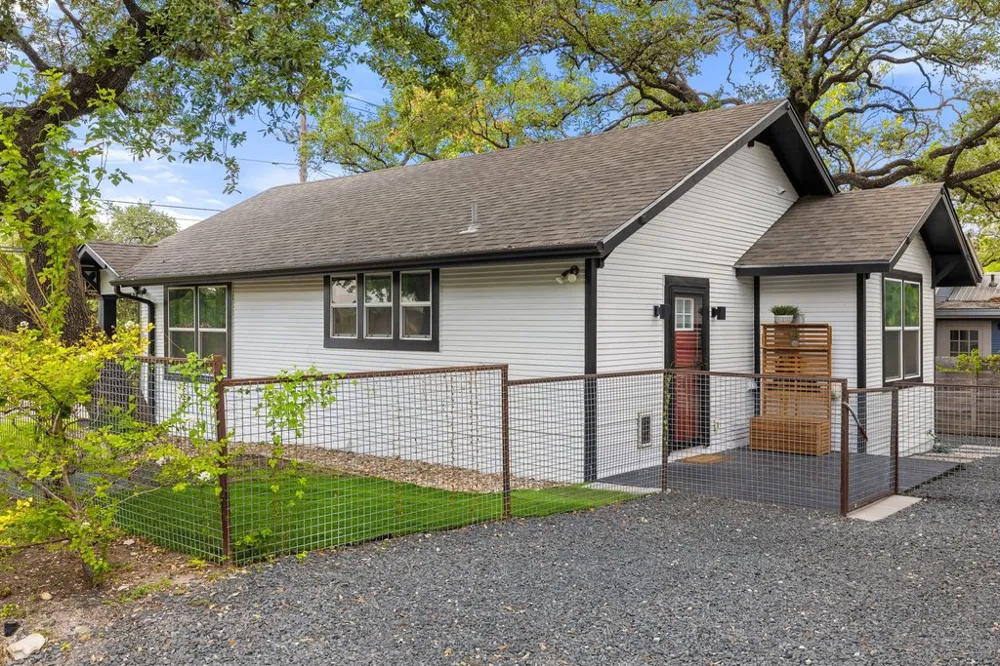 1905 Brackenridge Street Austin, TX 78704