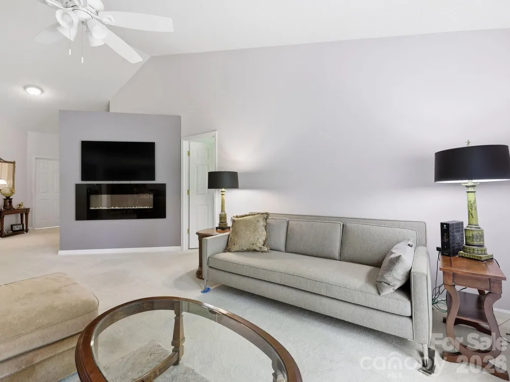 135 Ewarts Pond Road Hendersonville, NC 28739